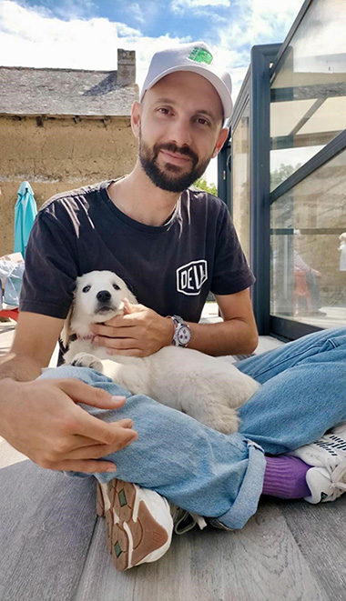 Photo of Quentin Gillet with his dog