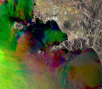 ERS-2 SAR imaged the Bay of Naples